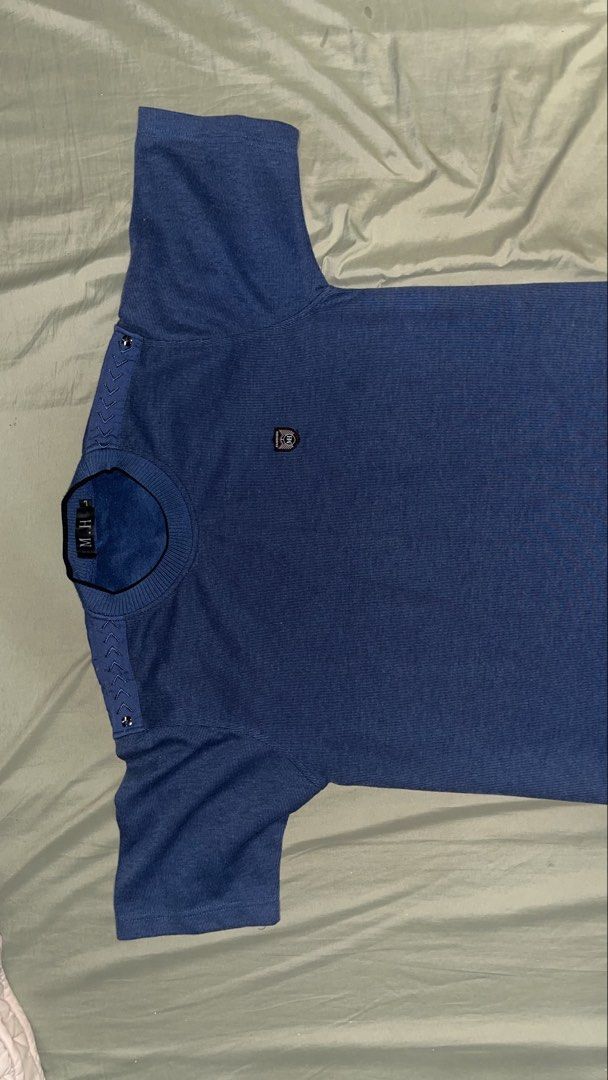 Blue Crew Neck Sweatshirt with Shoulder Detail (Category: Tshirts & Polo Shirts ) located in Makati City. Submitted by madwear___ (Listing ID 1440945015, Image 1). Description: 🏵️ fits l-xl 🌀 10/10 condition; no issues 🪷 modes of payment: gcash, maya, chinabank, and unionbank :) 🍀 shipping fee must be paid by buyer; same day delivery is possible 💠 color may vary due to lighting send a message for inquires! 🪄💌 .