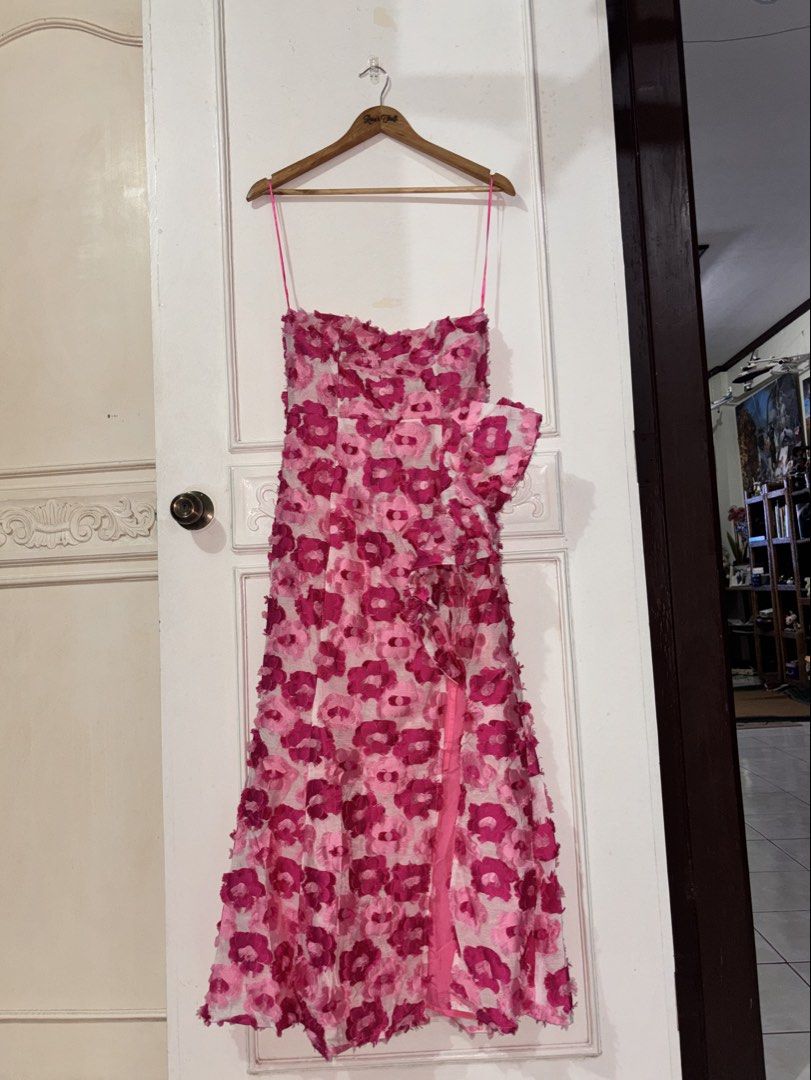 BNWT sweetpot strapless dress (Category: Dresses) located in Angeles City. Submitted by thriftchic_ (Listing ID 1440766888, Image 3). Description: ♡ brandnew with tag! ♡ back zipper ♡ gandaaaaa😍 ♡ MOP: Gcash ♡ Payment first basis ♡ J&T🚚.