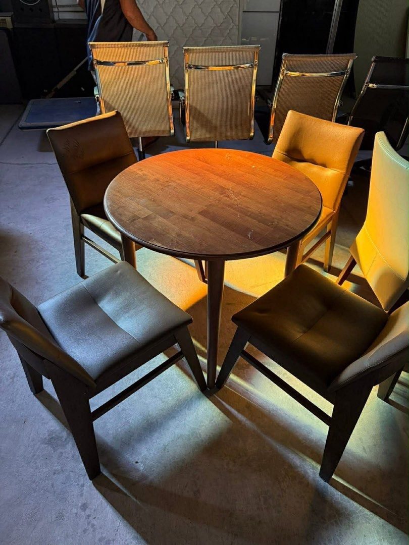 Breakfast Table with 4 Chairs (Category: Tables & Sets) located in Manila. Submitted by istinbari05430 (Listing ID 1440808252, Image 3). Description: .