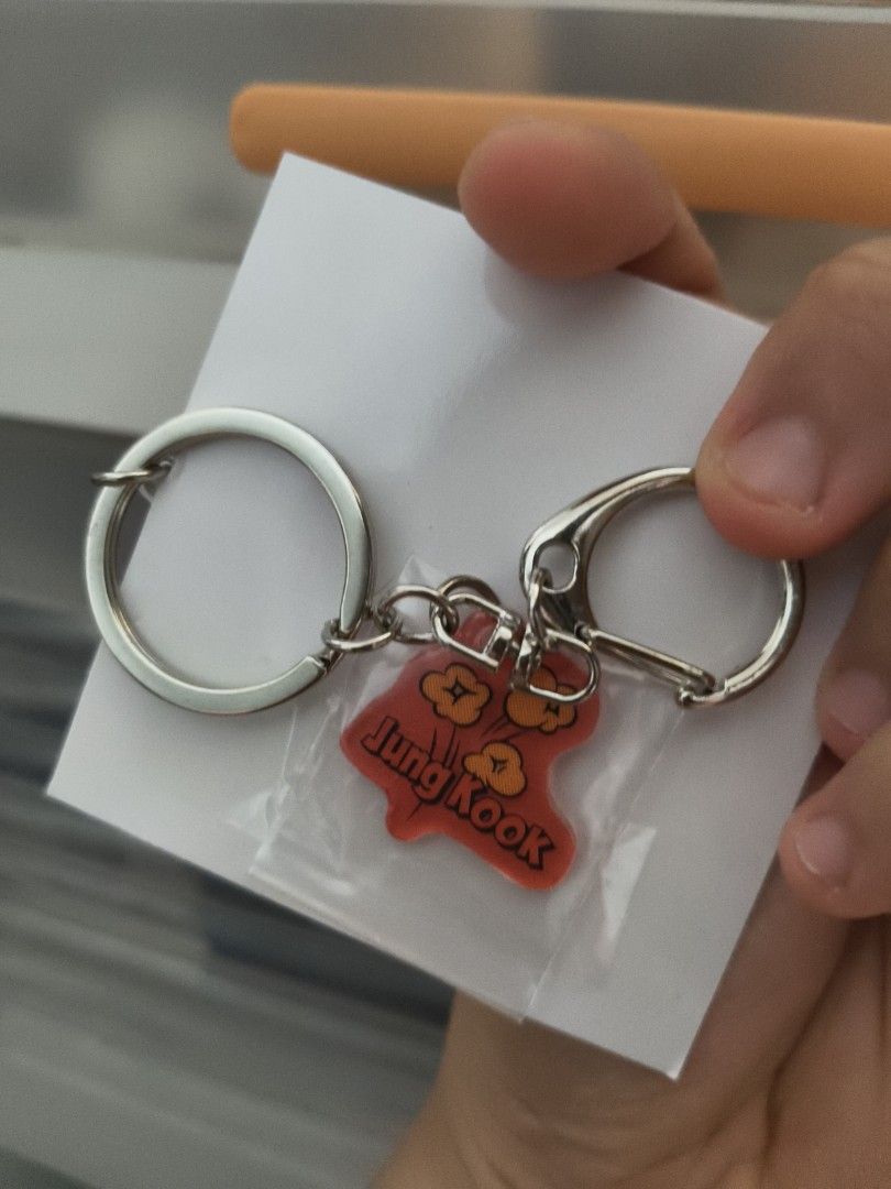 BTS tinytan keychains (Category: Other Merchandise) located in Singapore. Submitted by ashria_ (Listing ID 1440942001, Image 8). Description: 1x Jungkook 1x RM 1x Jimin 1x Suga willing to nego!! buying more will have more discount 😊😊 1 for $5 2 for $8 all for $16.
