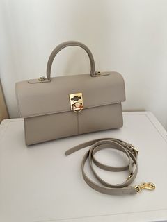 （分類：）位於 。 由 sylvia_wardrobe 提交（商品編號 1440801716，圖片 1）。簡介： 。