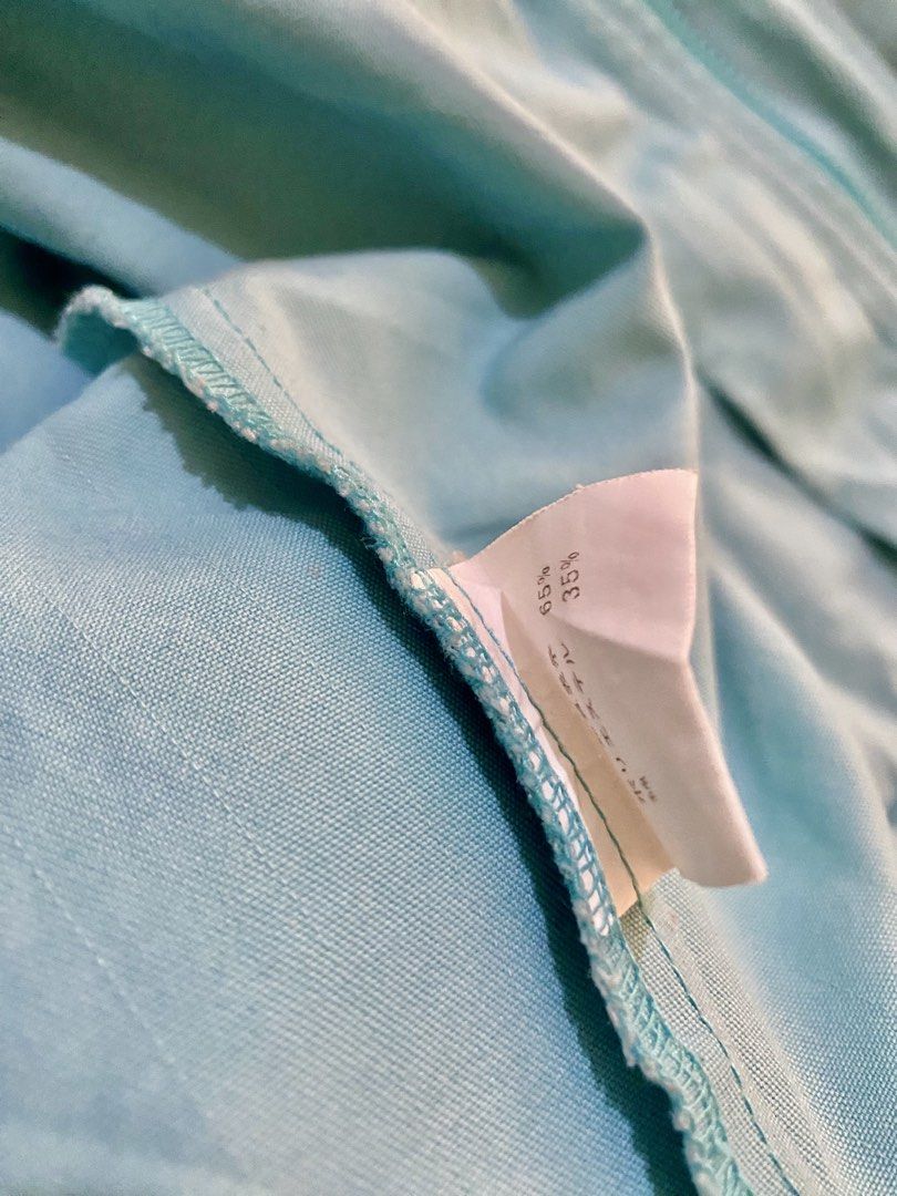 CARHARTT (Category: Coats, Jackets and Outerwear) located in Davao. Submitted by maria368 (Listing ID 1440779554, Image 3). Description: Cut tag ykk zip no faded part pictures look fade due to camera size 23 width 24 length soft denim color green/blue green NOT GUARANTEE ORIG .