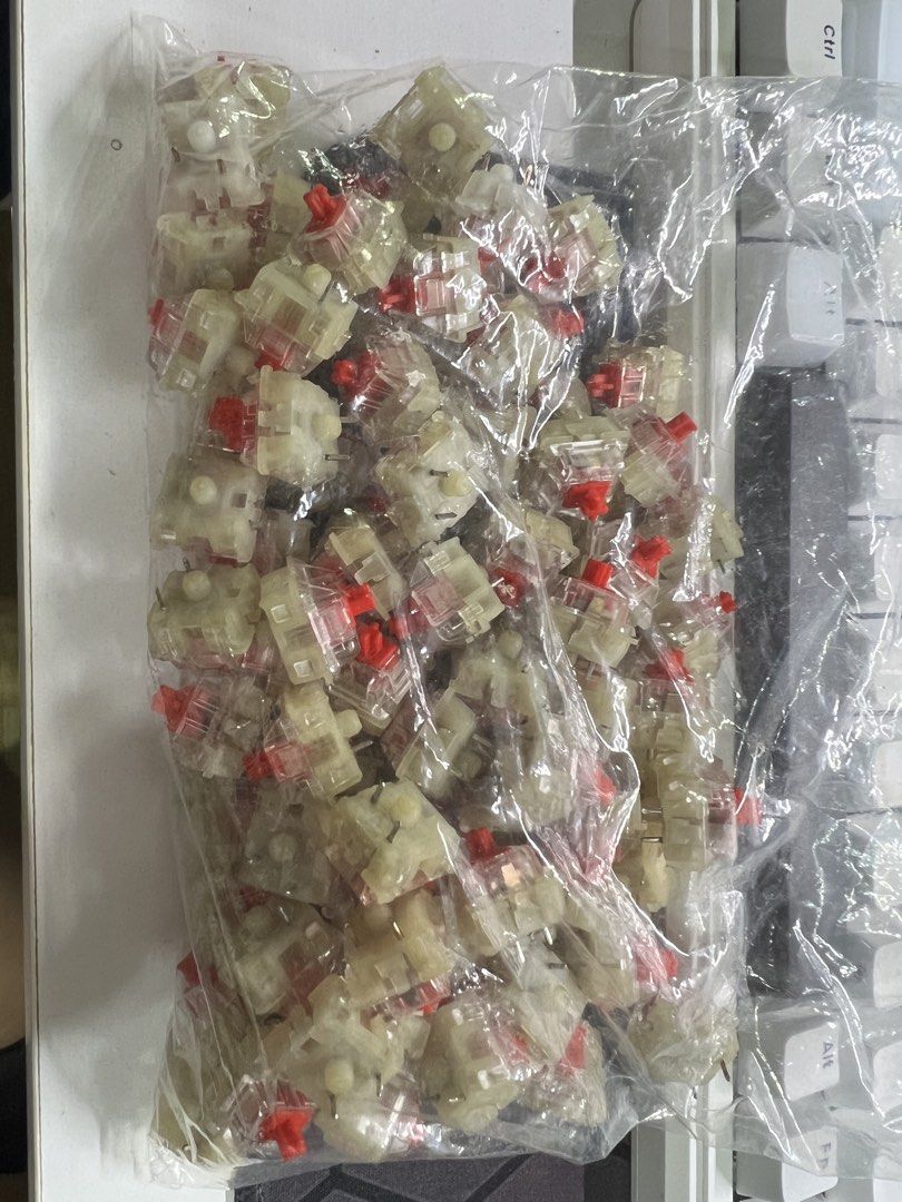 Cherry MX Red switches468579021331507200