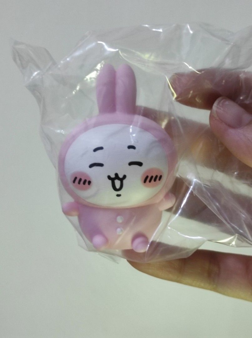 Chiikawa Gachapon Toy (Category: Designer & Blind Box Toys) located in Manila. Submitted by msing96 (Listing ID 1440770488, Image 1). Description: Gachapon from Japan , bigger than usual gacha prizes. pen for reference brand new never used rfs: duplicate loc: QC.