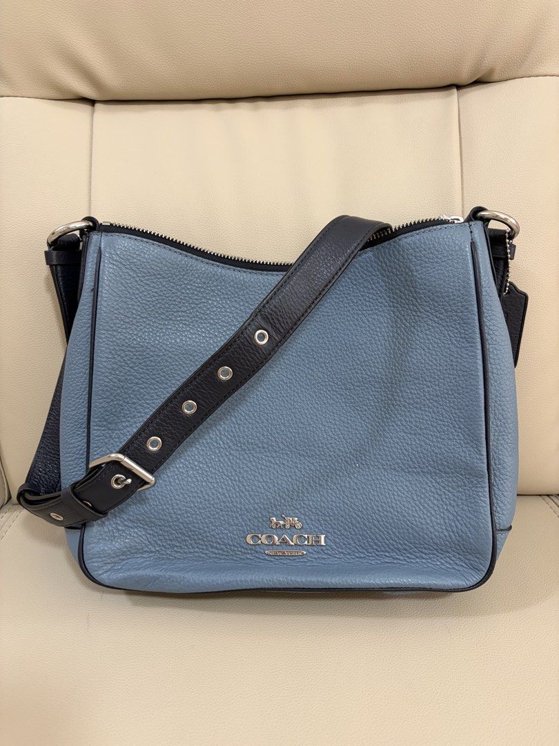 Coach crossbody bag (Category: Luxury Bags & Wallets) located in Makati City. Submitted by eda.geee (Listing ID 1440763267, Image 1). Description: Coach retail Crossbody bag Rarely used Sells for 18k to 22k Selling for 5k Greenbelt meetup J&t delivery.