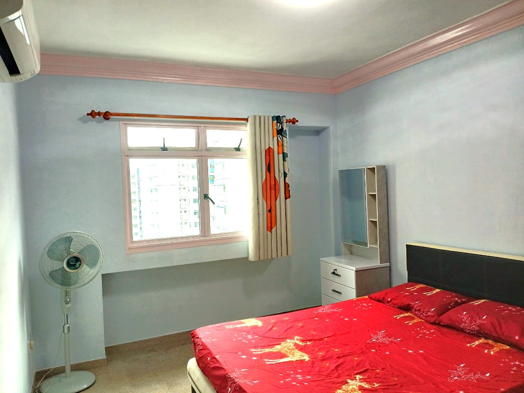 (Category: ) located in . Submitted by your_rental_specialist (Listing ID 1423923128, Image 1). Description: .