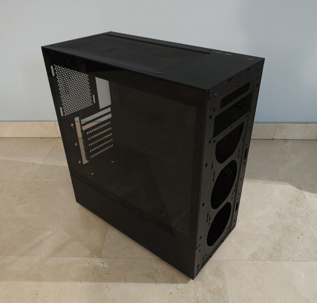 Coolermaster NR600468698341689282560