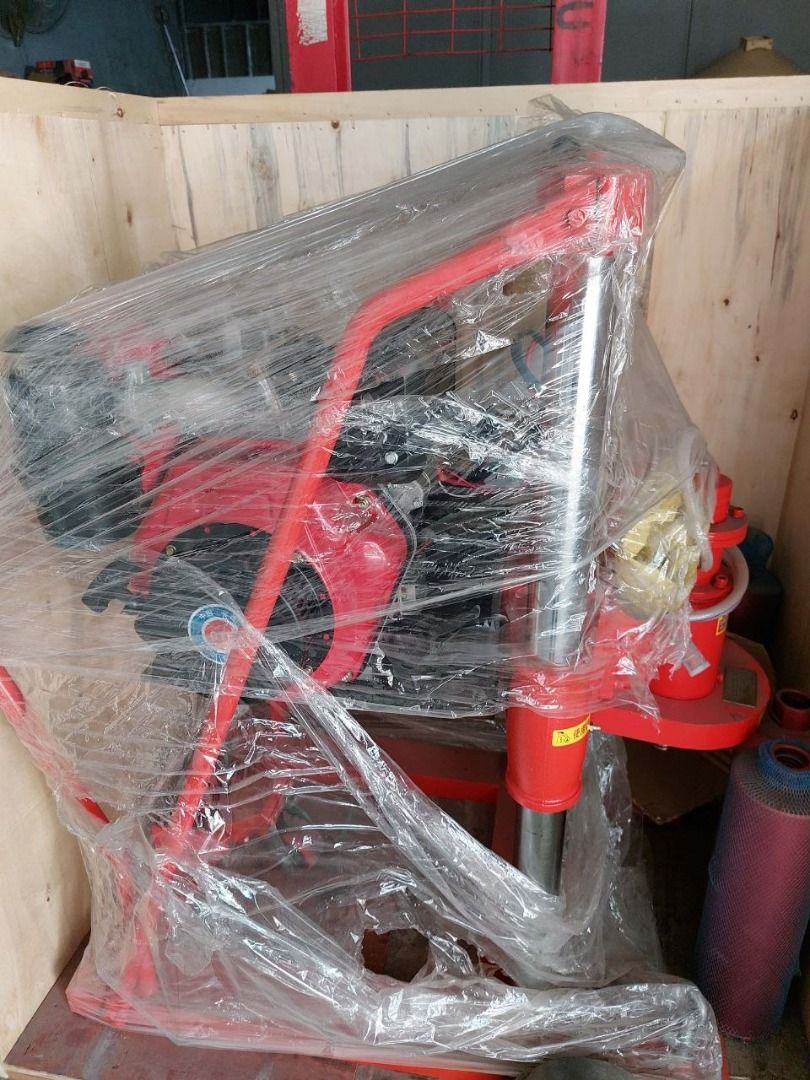 Coring Machine Diesel Engine Specs: 10hp (Category: Construction Tools & Equipment) located in Manila. Submitted by 09171479278_elsie. (Listing ID 1440826297, Image 1). Description: Coring Machine Diesel Engine Specs: 10hp PRICE: 126,000.