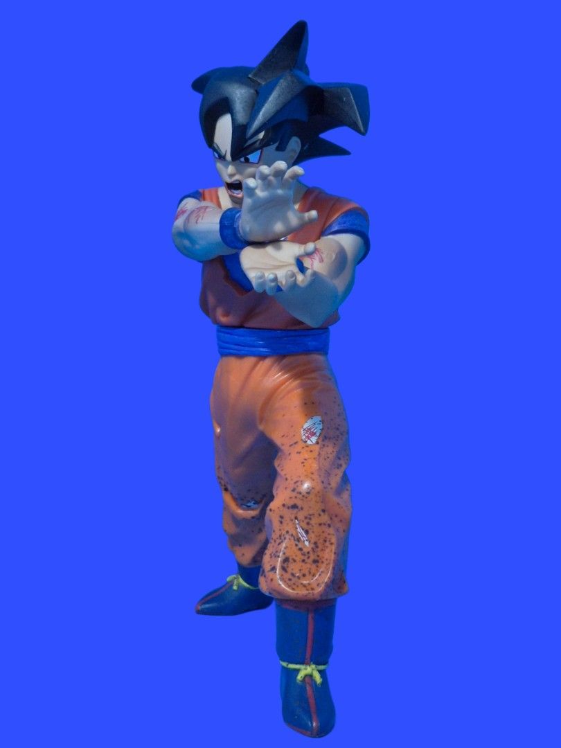 DBZ 9" GOKU ₱1,500 (Category: Figurines & Statues) located in Makati City. Submitted by blue_owl_store (Listing ID 1440950091, Image 2). Description: DBZ GOKU (2001) IRWIN TOY ACTION FIGURE LOOSE / BOXLESS 9 INCHES (23 CM) RARE COLLECTIBLE SALE ₱1,500 AUTHENTIC ❌️NO ISSUE❌️ PAY BY GCASH /MAYA IF J&T LALAMOVE OR J&T LALAMOVE COD SHIPPING FEE BY BUYER SELLER MAKATI AREA.