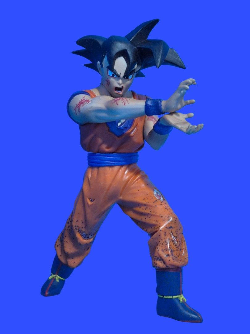 DBZ 9" GOKU ₱1,500 (Category: Figurines & Statues) located in Makati City. Submitted by blue_owl_store (Listing ID 1440950091, Image 1). Description: DBZ GOKU (2001) IRWIN TOY ACTION FIGURE LOOSE / BOXLESS 9 INCHES (23 CM) RARE COLLECTIBLE SALE ₱1,500 AUTHENTIC ❌️NO ISSUE❌️ PAY BY GCASH /MAYA IF J&T LALAMOVE OR J&T LALAMOVE COD SHIPPING FEE BY BUYER SELLER MAKATI AREA.