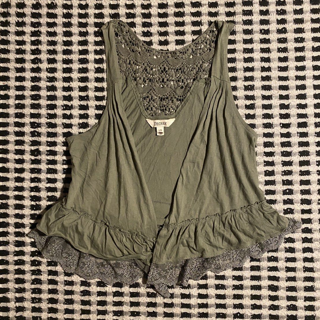 Decree Green Lacy Sleeveless Open Vest (Category: Others Tops) located in Las Pinas. Submitted by tobios (Listing ID 1440908176, Image 1). Description: No when worn photos! LOC: Las Piñas, Metro Manila MOP: GCash or GoTyme MOD: J&T or same day delivery (shipping fee shouldered by buyer).