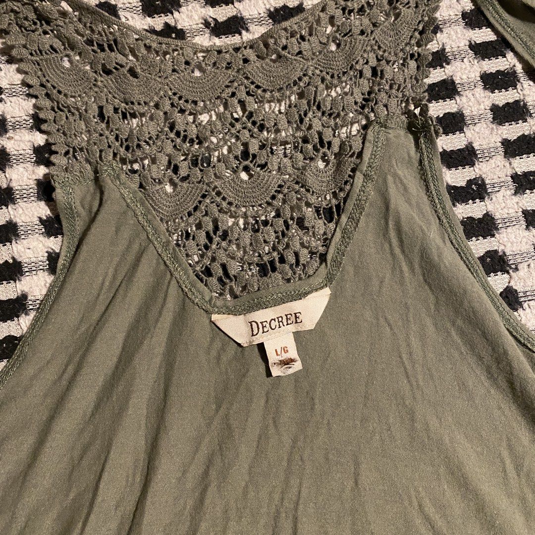 Decree Green Lacy Sleeveless Open Vest (Category: Others Tops) located in Las Pinas. Submitted by tobios (Listing ID 1440908176, Image 2). Description: No when worn photos! LOC: Las Piñas, Metro Manila MOP: GCash or GoTyme MOD: J&T or same day delivery (shipping fee shouldered by buyer).