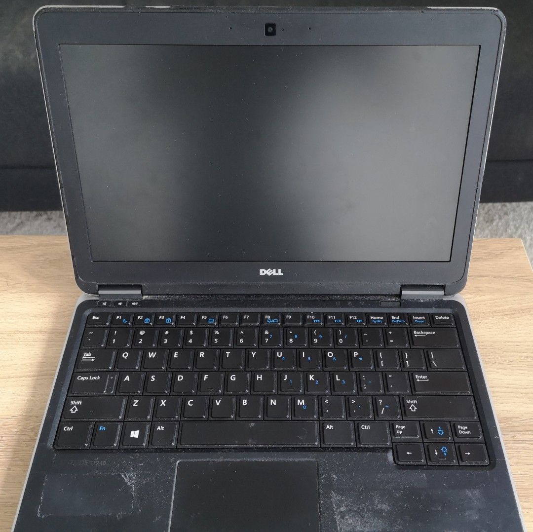 Dell Laptop latitude E7240468421588708249601
