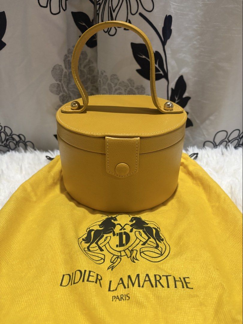 Didith Lamarthe Paris (Category: Luxury Bags & Wallets) located in Cabagan. Submitted by brandsforless88 (Listing ID 1440789033, Image 3). Description: Authentic 🇫🇷 Complete inclusions Calfskin Like new condition.