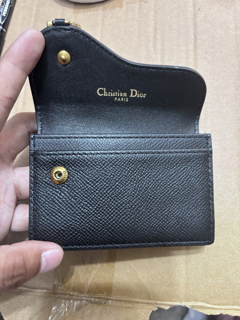 Dior Wallet (Category: Luxury Bags & Wallets) located in Butuan. Submitted by johntams2000 (Listing ID 1440816277, Image 3). Description: .