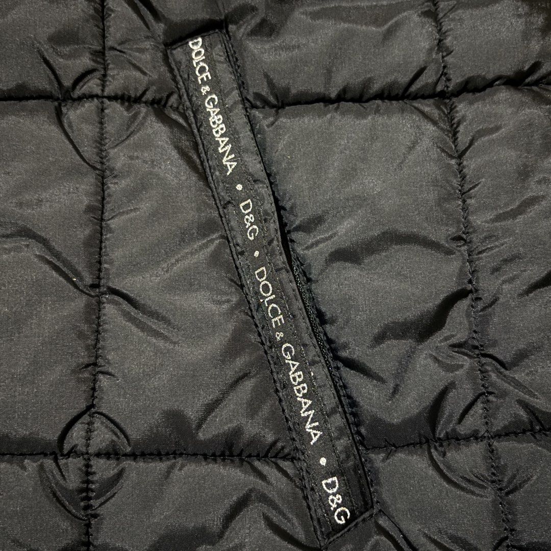 Dolce & Gabbana Quilted Vest (Category: Vests) located in Puerto Princesa. Submitted by 18arc (Listing ID 1440927713, Image 3). Description: Dolce & Gabbana Quilted Down Vest (off/legit) Size: Large Dimensions: L: 63" W: 53" 3399 only Free SF.