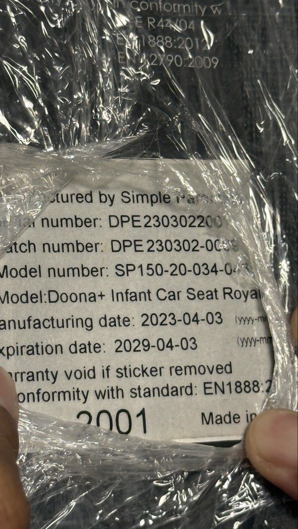 Doona Infant Car Seat Stroller (Category: Car Seats) located in San Jose. Submitted by mimidadan (Listing ID 1440646947, Image 3). Description: - Doona Infant Car Seat & Stroller Combo - Converts from car seat to stroller in seconds - Ideal for travel and everyday use - Easy to maneuver - Includes infant insert and canopy - Stored wrapped in plastic ‼️no box‼️ hindi masyado nagamit hindi lumalabas ng bahay 📍Nueva Ecija can ship thru Victory Line
