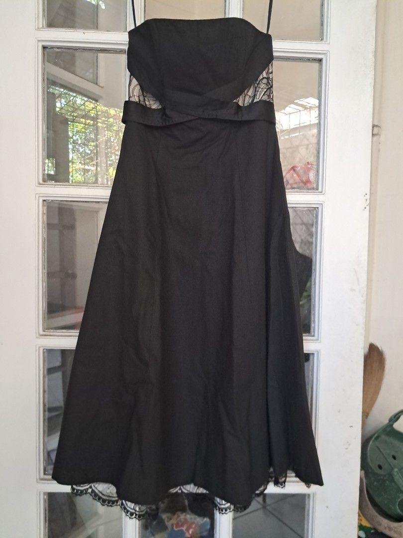 Dress (Category: Dresses) located in Manila. Submitted by cherrytreasures (Listing ID 1440830015, Image 3). Description: dress isang beses lang po ito nasuot, mesurement bust 36cm. lenght 94cm. pwede po meet up or shipping.