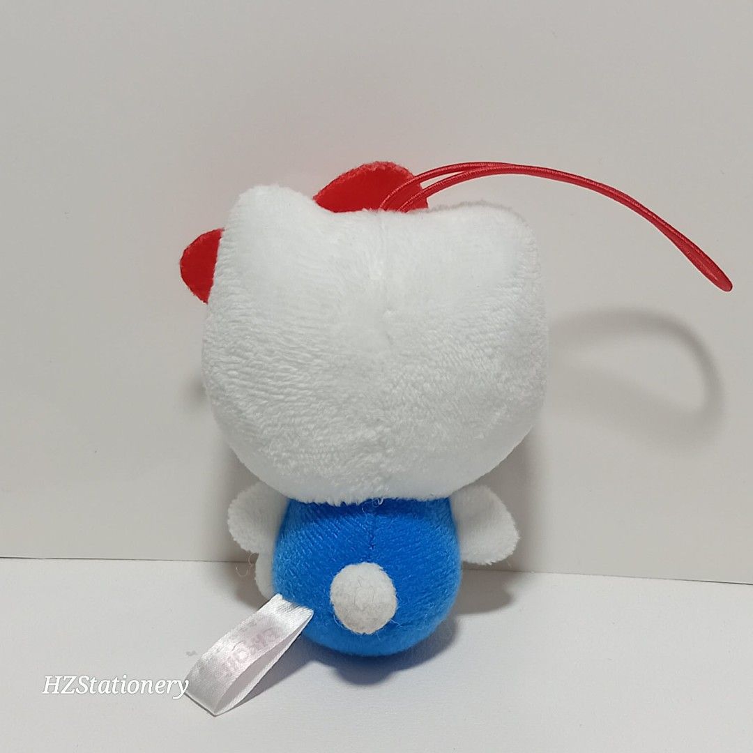 Eikoh Hello Kitty Mascot Plush Charm keychain (Category: Plushies & Soft Toys) located in Manila. Submitted by hzdeclutterstuffscollectionsph (Listing ID 1430806079, Image 2). Description: ✅size: 3" tall ✅items are sold AS IS. WYSIWYG. ✅with etiketa • EIKOH ‼️Buyers are encouraged to check the photos carefully and ask questions before purchasing. NO COD MOP: G•CASH/Cash on Pick up.