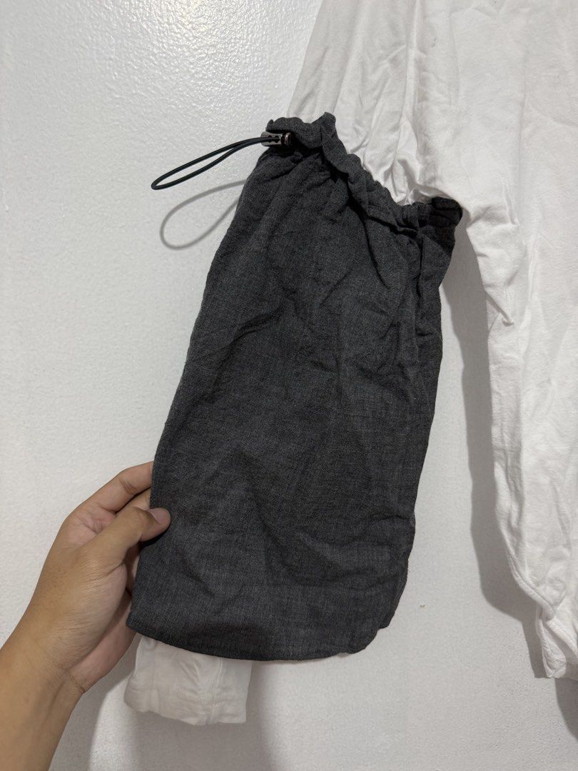 Enfold longsleeve cut and sew top (Category: Blouses) located in Manila. Submitted by shesaidso (Listing ID 1440894692, Image 3). Description: Size 38 Width: 17.5 inches Length: 27 inches Good condition Flaw: yellow stain.