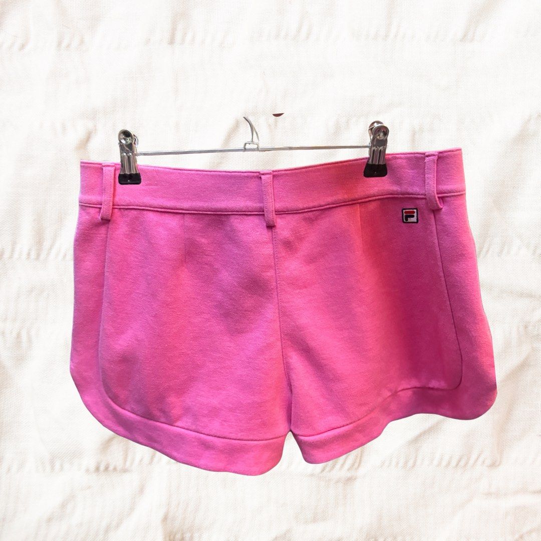 fila vintage pink shorts (Category: Shorts) located in Bustos. Submitted by chanel___ (Listing ID 1440886799, Image 2). Description: super cutieee vintage fila shorts!!! fits m s 27-28 .