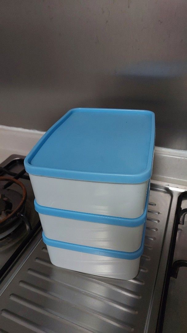 •FREE•Stackable containers boxes468110390560696320