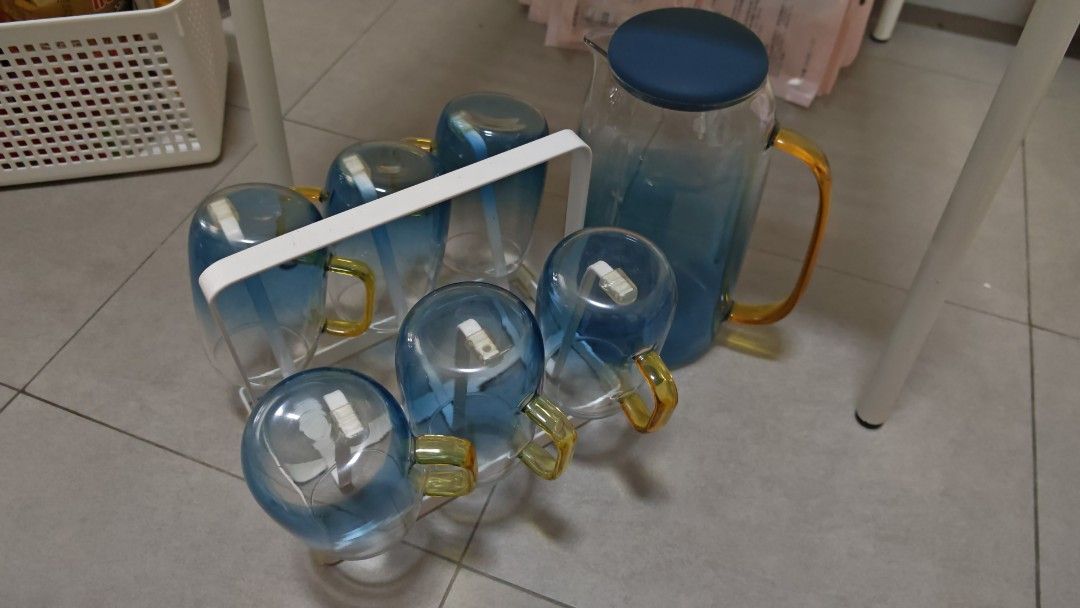 Glass Pitcher and 6 Cups Set with Holder468256688765020160