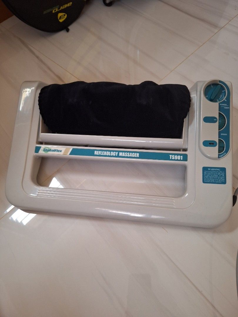 GlobalFlex TS901 Reflexology Massager (Category: Massage Devices) located in Malaybalay. Submitted by mags_sofia (Listing ID 1440779994, Image 3). Description: - Brand: GlobalFlex - Model: TS901 - Type: Reflexology Massager - Condition: Good, pre-owned - Features: Adjustable speed and timer settings - Includes: Original carrying case - Benefits: Promotes relaxation and foot wellness - Location: Available for meetup in Malaybalay City, Bukidnon.
