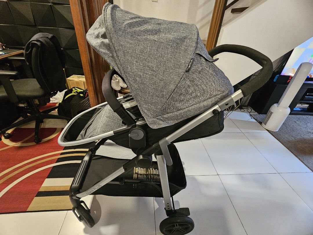 Evenflo Baby Stroller (Grey) (Category: Strollers) located in San Mateo. Submitted by authenticitemshere (Listing ID 1440773482, Image 2). Description: Bought in Canada. Used for a month only. RFS: nakastock lang. Mas preferred ni baby na nakasit lang. - Grey stroller with canopy - Adjustable handle for comfort - Spacious storage basket underneath - Secure 5-point safety harness - Convenient side cup holder - Ideal for daily walks and trips.