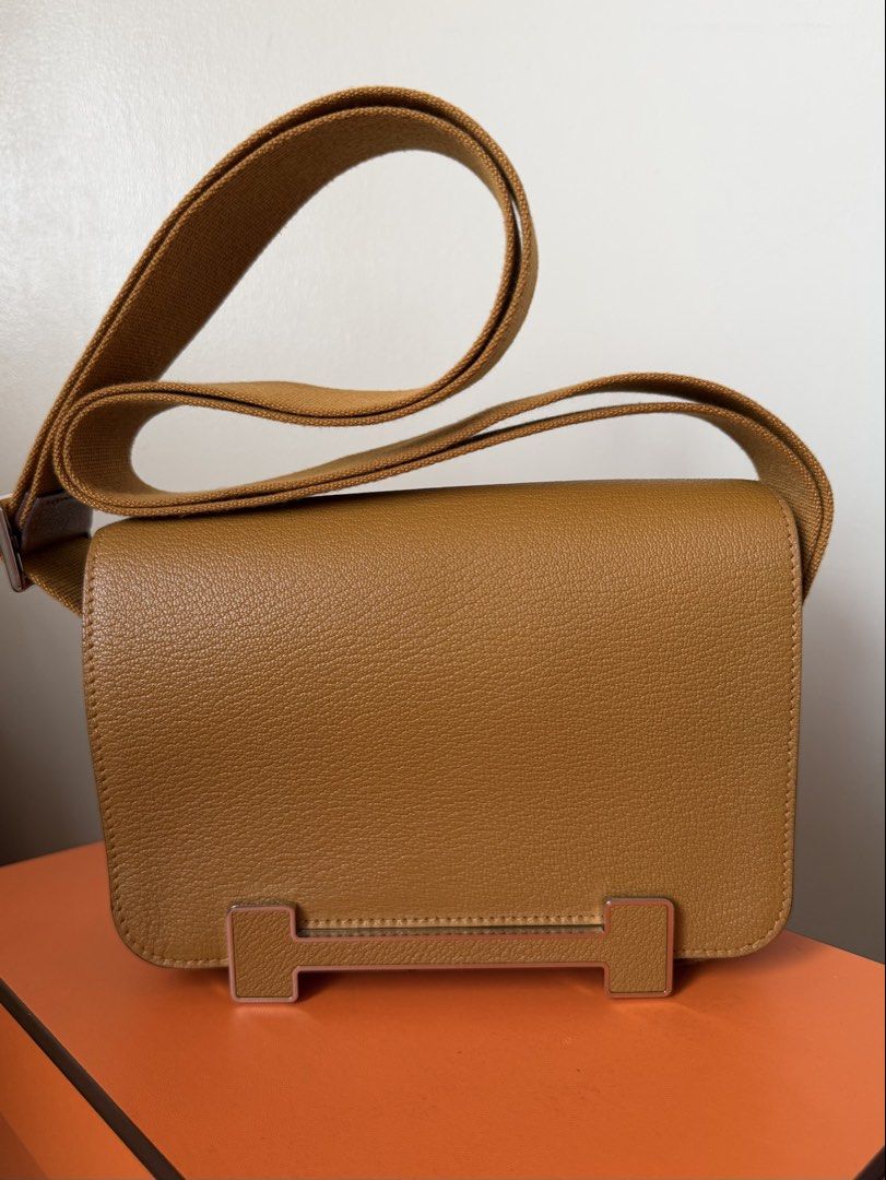 Hermes Geta (Category: Luxury Bags & Wallets) located in Quezon City. Submitted by _cherryontop_ (Listing ID 1440870379, Image 1). Description: Geta in Sesame Stamp B like new full set except receipt.