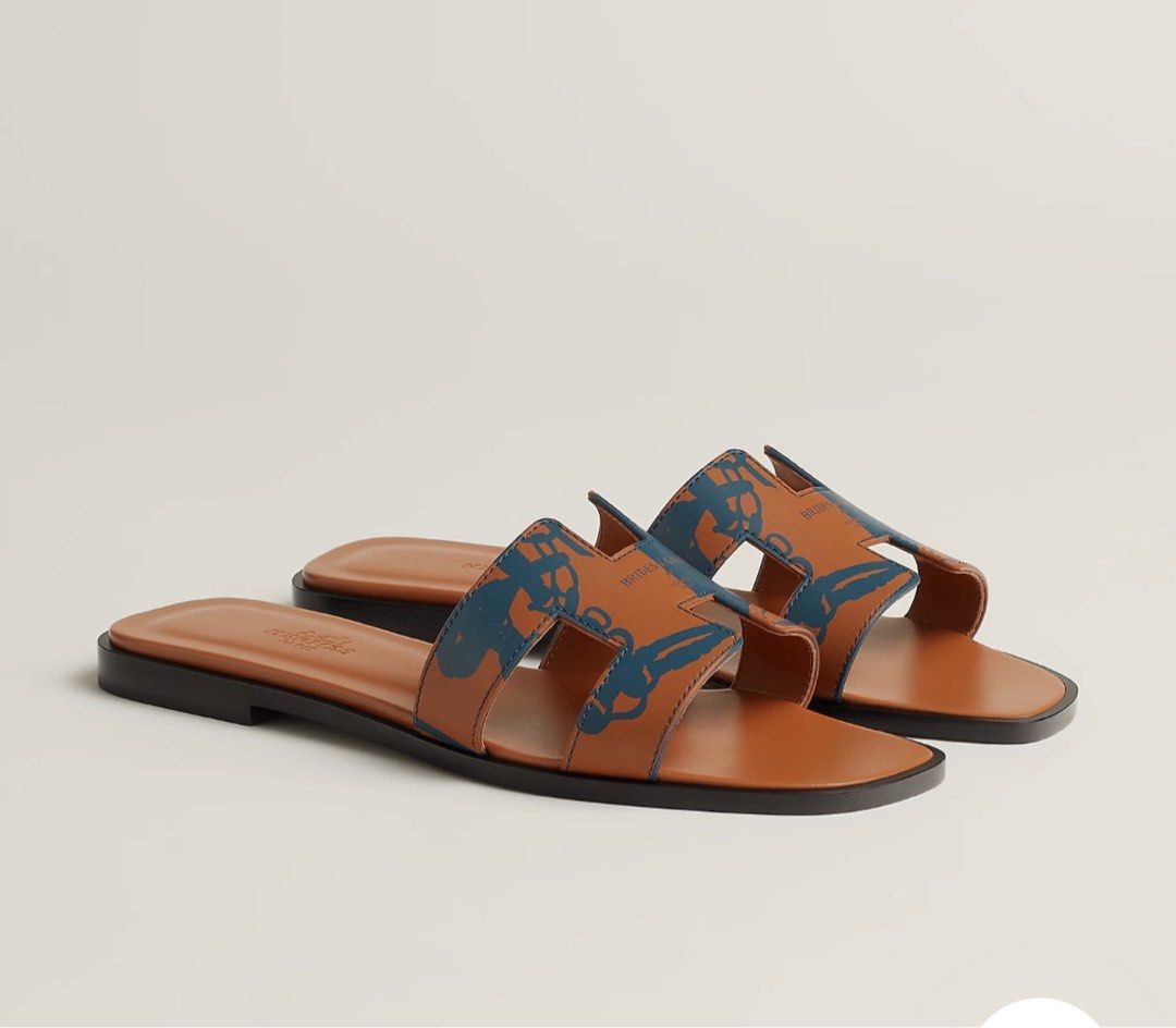 Hermes Oran slippers (Category: Flats & Sandals) located in Manila. Submitted by luxgarmets (Listing ID 1440861664, Image 2). Description: Authentic Good as new Sign of useonce No flaws Check details Nego price.