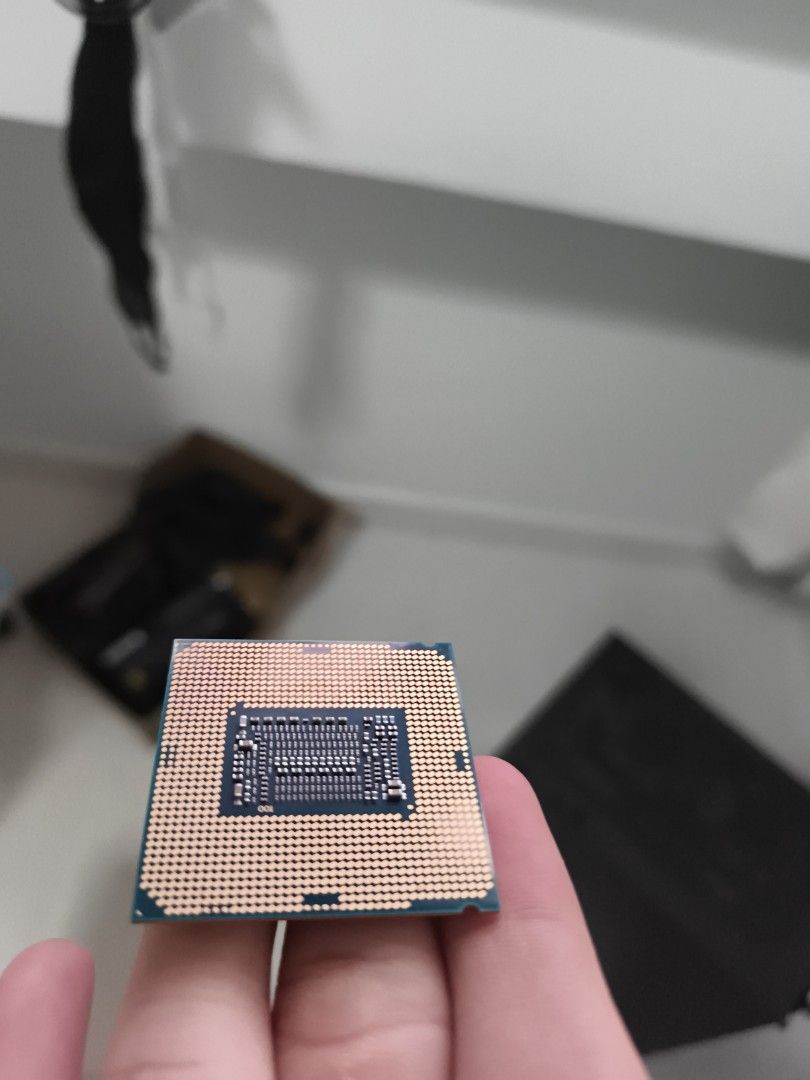 Intel Core i5-8400 Desktop CPU468315352734126081