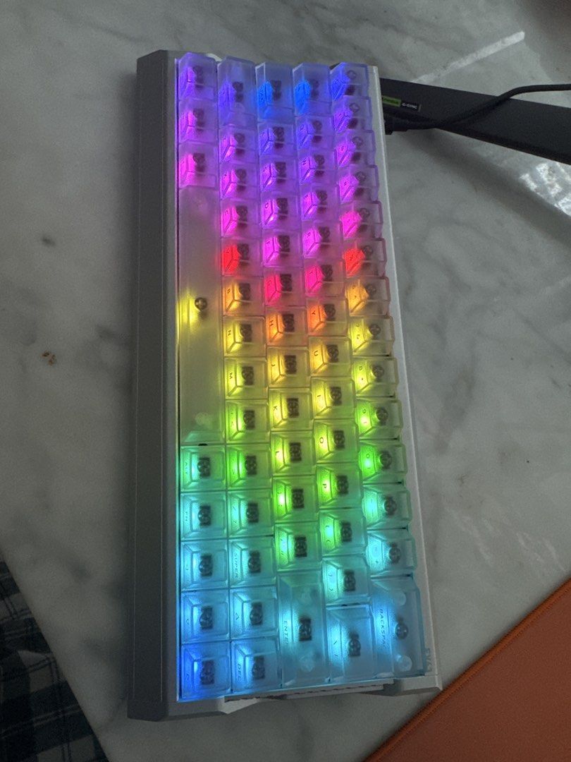 IQUNIX EV63 White Knight468429671833937920