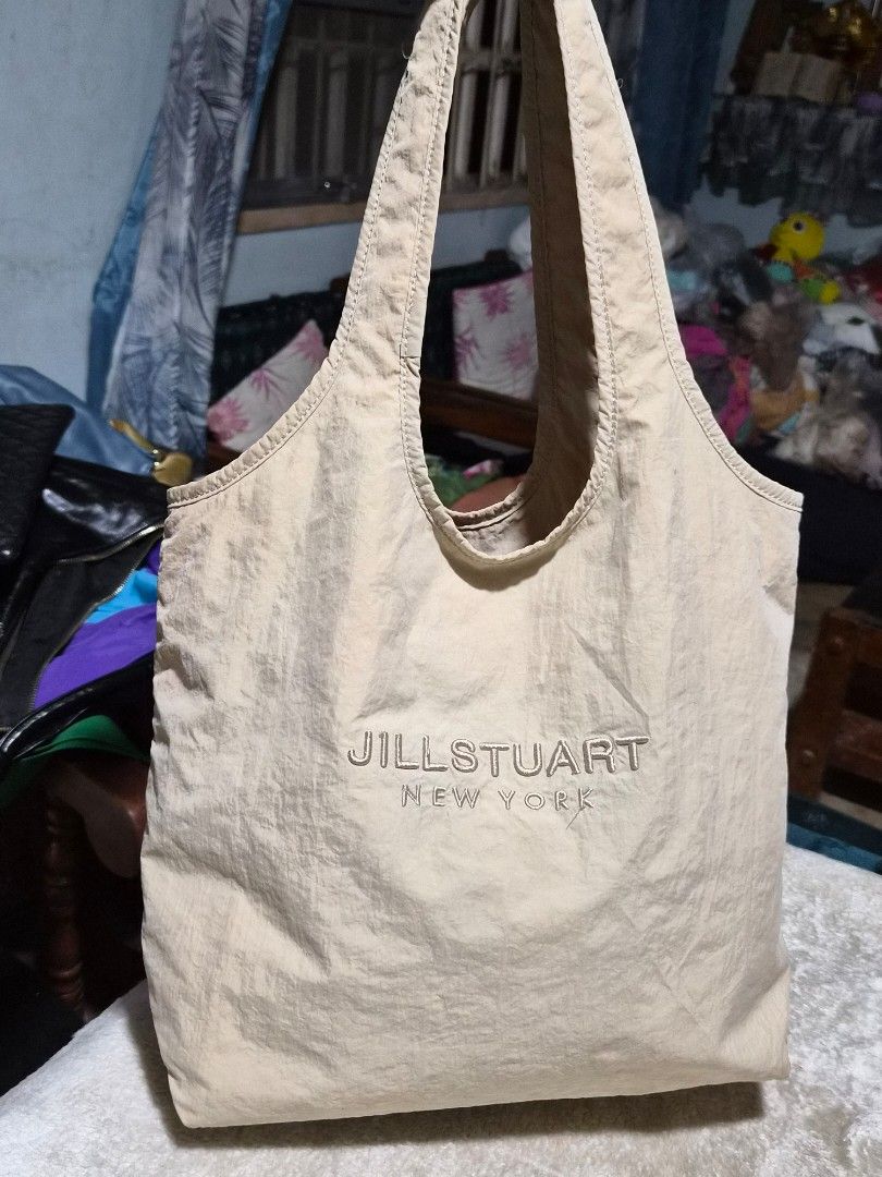 Jill Stuart New York Tote Bag (Category: Everything Else Others) located in Mandaue City. Submitted by chuchi152615 (Listing ID 1440839428, Image 1). Description: - Brand: Jill Stuart New York - Color: Light Beige - Design: Simple and functional - Use: Great for everyday or shopping - Features: Easy to carry, durable material.