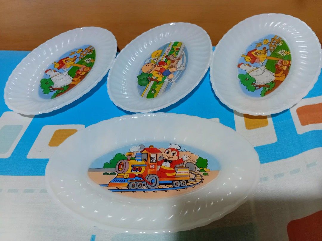 Jollibee plate (Category: Dinnerware & Cutlery) located in Manila. Submitted by seesalt (Listing ID 1440855338, Image 1). Description: For Sale Vintage Jollibee plates new set 4pcs pm .
