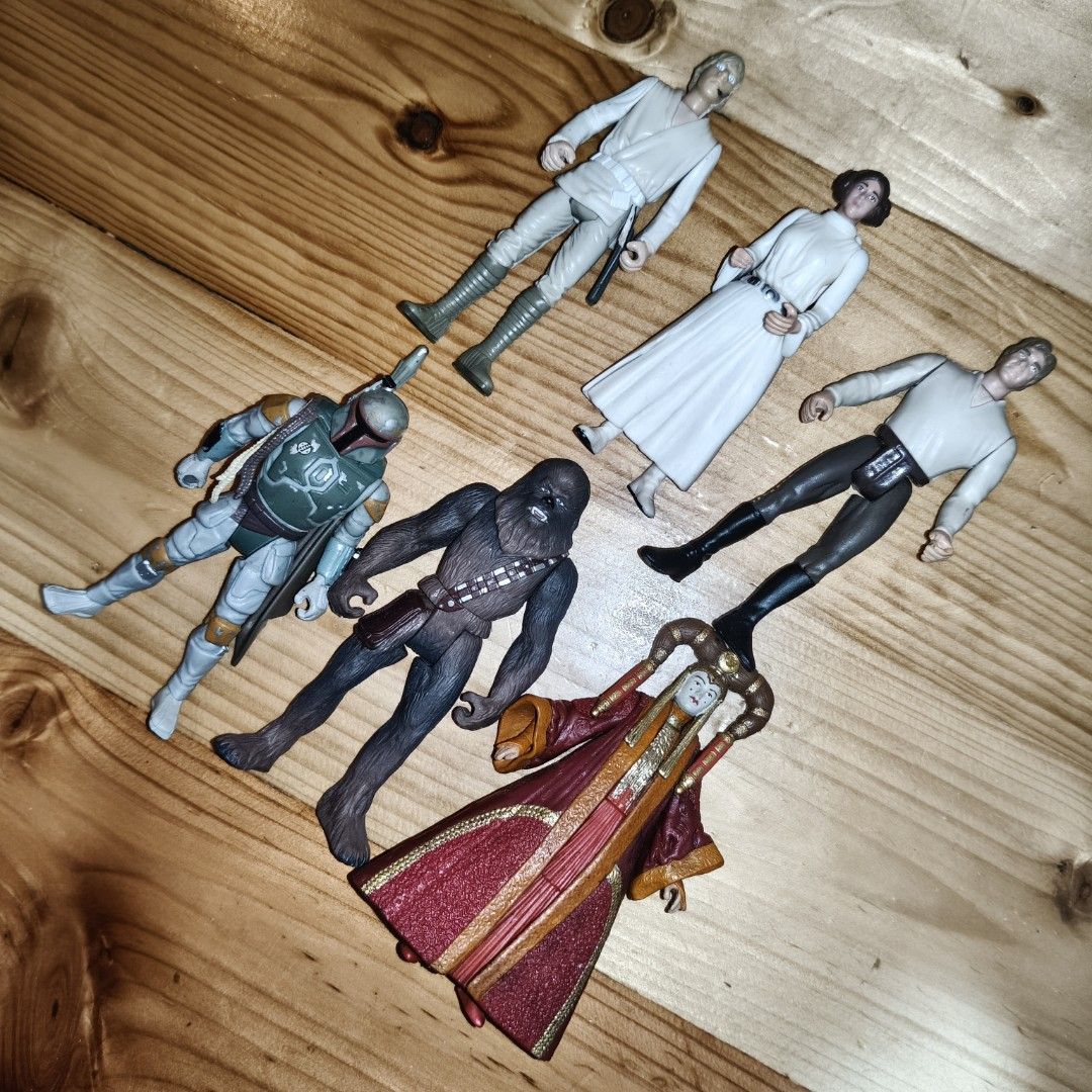 Kenner 1997 Star Wars figures except queen Amidala (Category: Figurines & Statues) located in Tabaco. Submitted by souththrift4512 (Listing ID 1440920374, Image 1). Description: - Lot of 6 Star Wars action figures - Includes: Luke Skywalker (Jedi outfit), Princess Leia, Han Solo , Boba Fett, Chewbacca, queen Amidala - Ideal for Star Wars collectors take all 1,500.