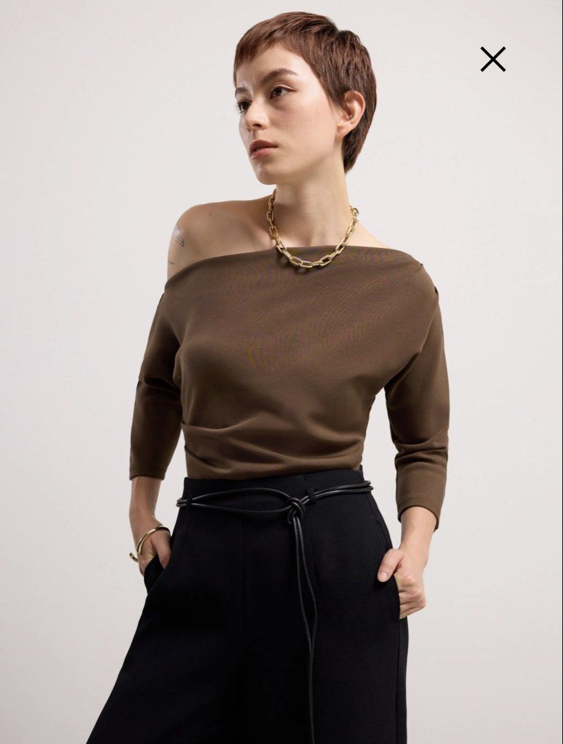 LB Juno Tencel Asymmetric Batwing Top (Category: Blouses) located in Singapore. Submitted by monologie (Listing ID 1440769122, Image 1). Description: 10/10 only worn once.
