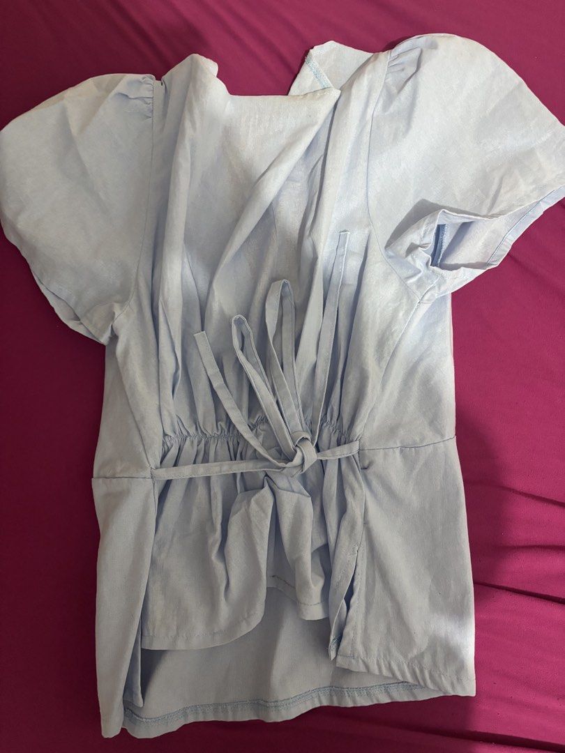 Light Blue V-Neck Puff Sleeve Top with Tie Back (Category: Blouses) located in Manila. Submitted by prelovedbykylieeeec (Listing ID 1440940998, Image 2). Description: Size XL-2XL never used.