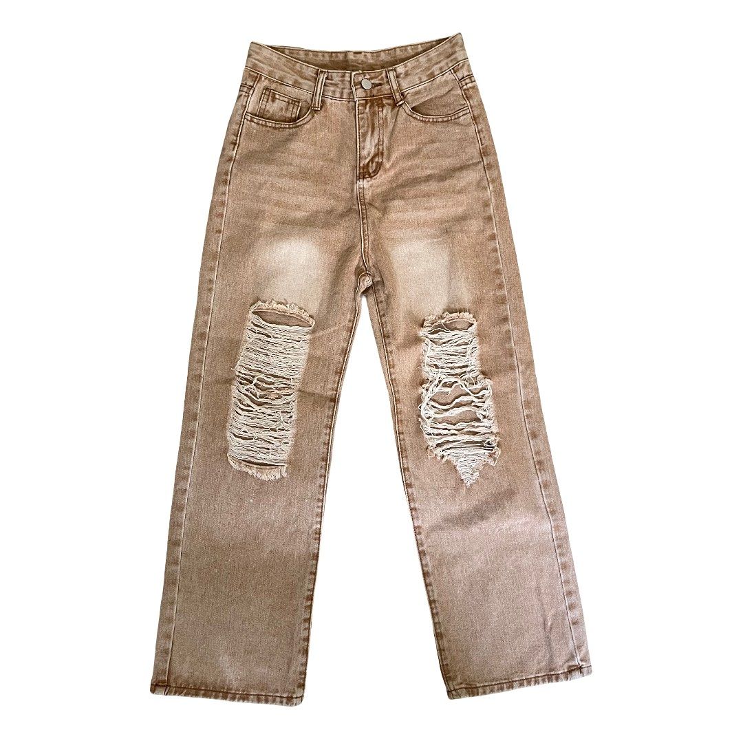 Light Brown / Brown Wide Leg Jeans (Category: Jeans) located in Bacolor. Submitted by readytothrift.ph (Listing ID 1440800611, Image 3). Description: * So much nicer in person huhu camera won’t do justice Brown / Light Brown Wide Leg Jeans; — good as new - nice ng fit huhu - nice color too, parang bago & super nice ng shades of brown 🤎🤍 - wala ako masabi haha ang ganda lang talaga Color: 10/10, no discoloration Fabric: high quality hard denim, 