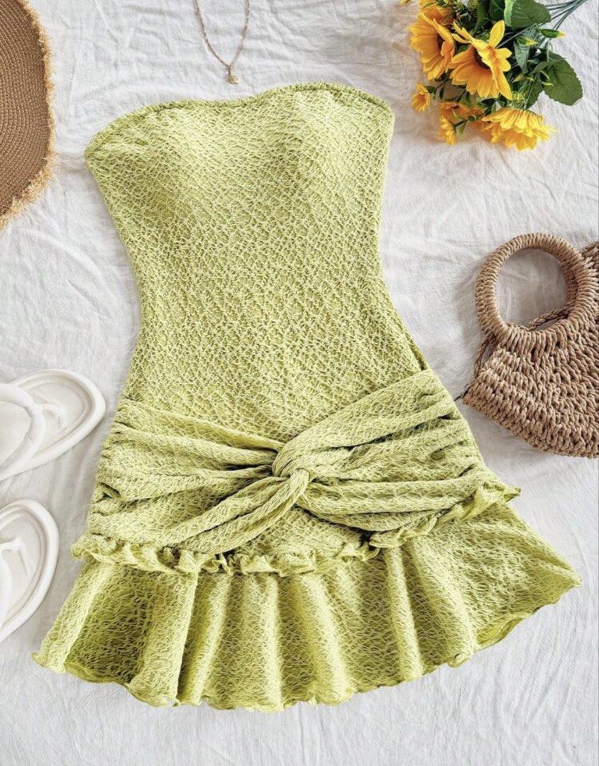 Lime Green Textured Strapless Twist Front Mini Dress (Category: Dresses) located in Quezon City. Submitted by kalmai (Listing ID 1440914174, Image 2). Description: never used.