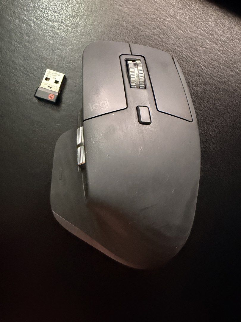 Logitech MX Master 3 Wireless Mouse with USB Receiver468564613320550400