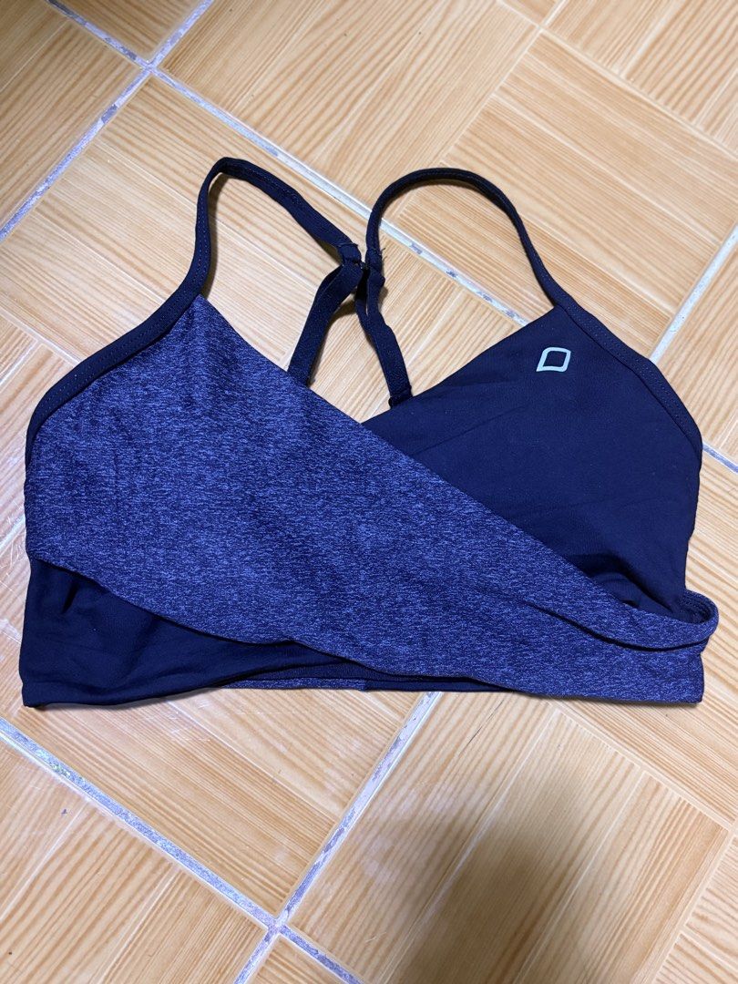 Lorraine Active Sports Bra (Category: Activewear) located in Paete. Submitted by skydruemadison (Listing ID 1440898363, Image 1). Description: - Lorraine Active sports bra - Stylish wrap front design - Criss-cross straps at the back - Dark navy and grey marl colorway - Perfect for medium impact workouts - Provides comfort and support xs-s.
