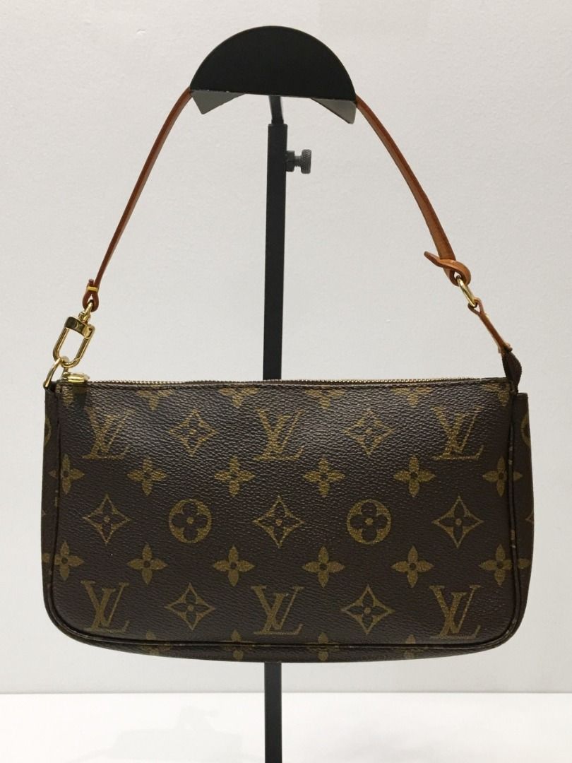 LOUIS VUITTON Pochette Shoulder Bag (Preloved Authentic) (Category: Luxury Bags & Wallets) located in Santa Rosa. Submitted by brandieshoppe (Listing ID 1440835626, Image 2). Description: ✅ Authentic/Original Preloved ✅ From Japan Auction ✅ Money-back Guaranteed If Proven Fake ✅ Message Us For More Details ✅ Open for Layaway Disclaimer: All items sold are preloved unless otherwise stated as brand new. As pre-owned items, signs of previous use, we