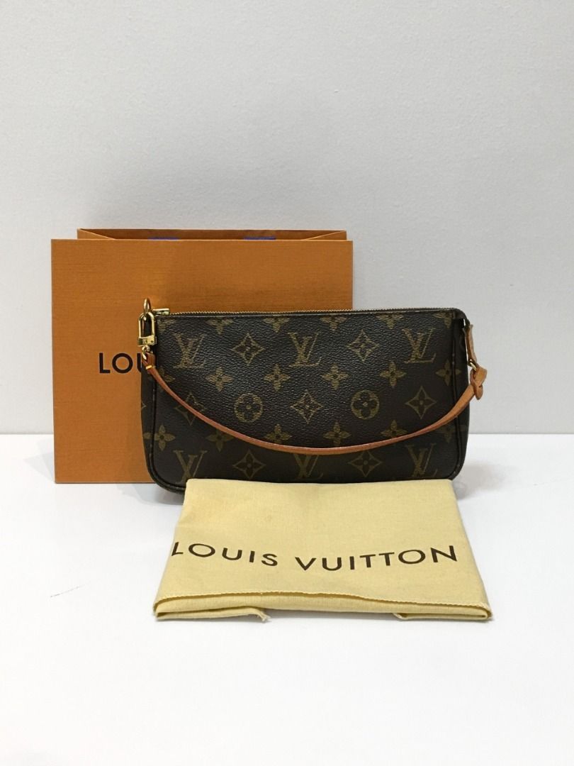 LOUIS VUITTON Pochette Shoulder Bag (Preloved Authentic) (Category: Luxury Bags & Wallets) located in Santa Rosa. Submitted by brandieshoppe (Listing ID 1440835626, Image 1). Description: ✅ Authentic/Original Preloved ✅ From Japan Auction ✅ Money-back Guaranteed If Proven Fake ✅ Message Us For More Details ✅ Open for Layaway Disclaimer: All items sold are preloved unless otherwise stated as brand new. As pre-owned items, signs of previous use, we