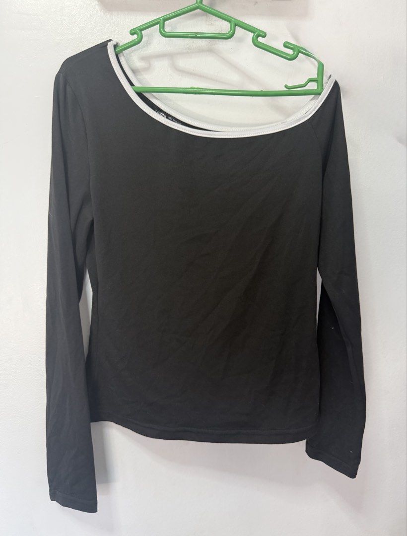 Lovito Black Off-Shoulder Long Sleeve Top (Category: Blouses) located in Manila. Submitted by kler_bear. (Listing ID 1440910465, Image 1). Description: worn ONCE .