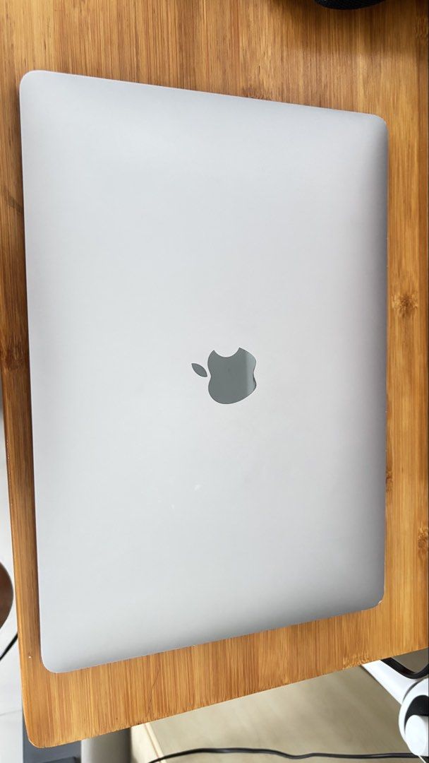MacBook Pro 13 2020 intel chip 16G Ram468159591109765121
