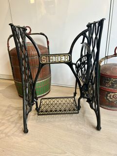 (Category: ) located in . Submitted by charmagainvintage (Listing ID 1440901561, Image 1). Description: .