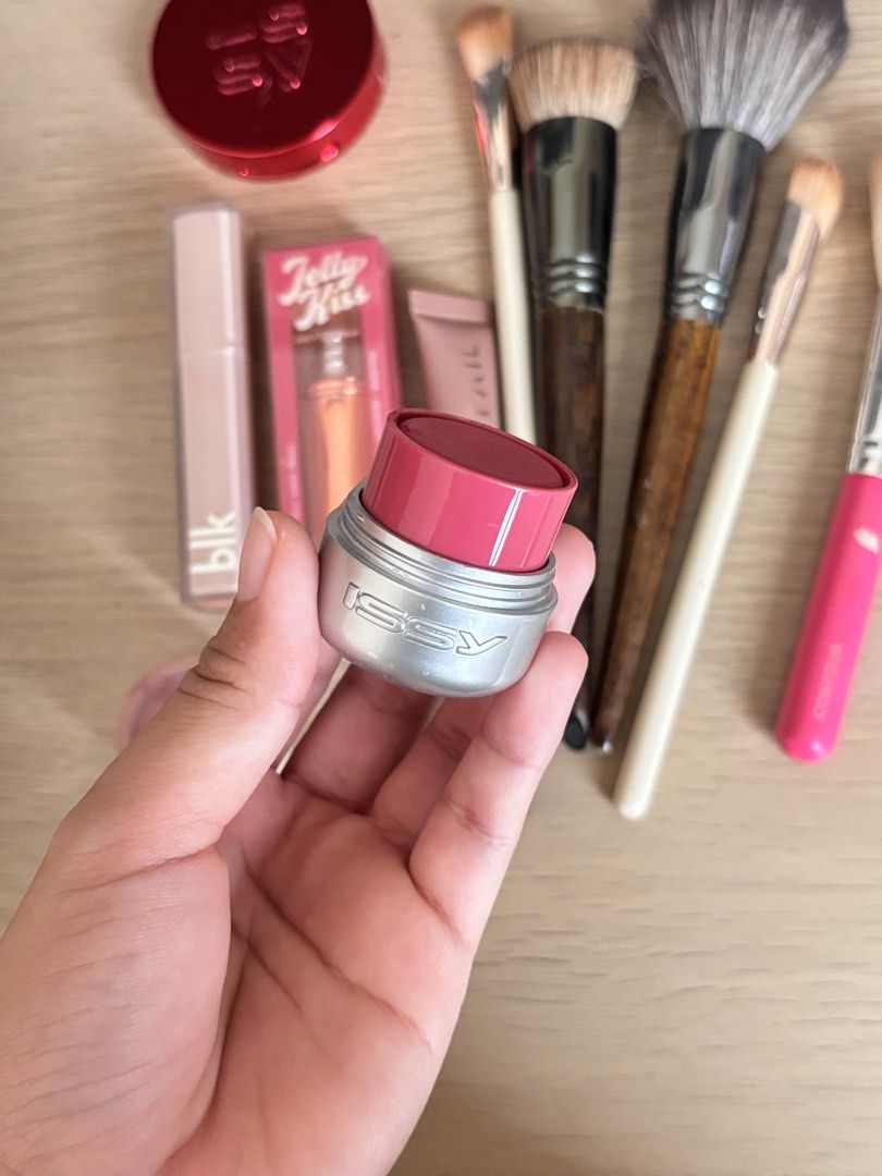 MAKE UP SET: lippies, blush, brushes (Category: Makeup) located in Cavite. Submitted by prelovedbykgl (Listing ID 1440844276, Image 3). Description: take all for 599!! 3 blushes: - issy in banshee - issy in ride - lucky beauty blush in crush lippies: - BRAND NEW jelly kiss in melty - blk in dream girl (swatched only) - detail lip luster in punch (swatched only) brushes: - contour brush from vice co. - concealer brush from ovw (2 pcs) - powder bru