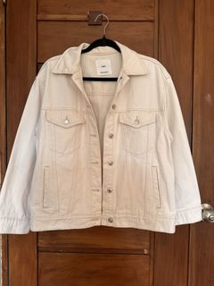 (Category: ) located in . Submitted by closettfinds (Listing ID 1440896236, Image 1). Description: .