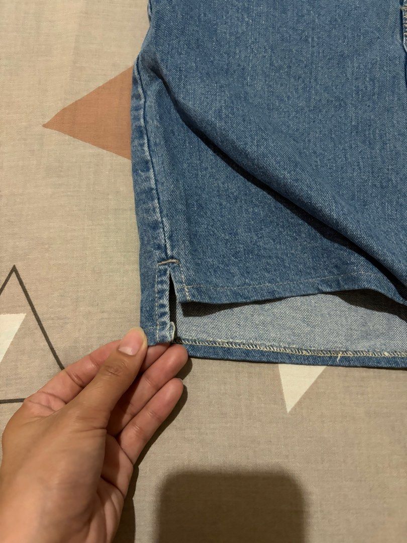 Maong Denim Pencil Skirt (Category: Skirts) located in San Pedro. Submitted by matchlant_ (Listing ID 1440932379, Image 2). Description: Size 27-28 Loc: San Pedro, Laguna .